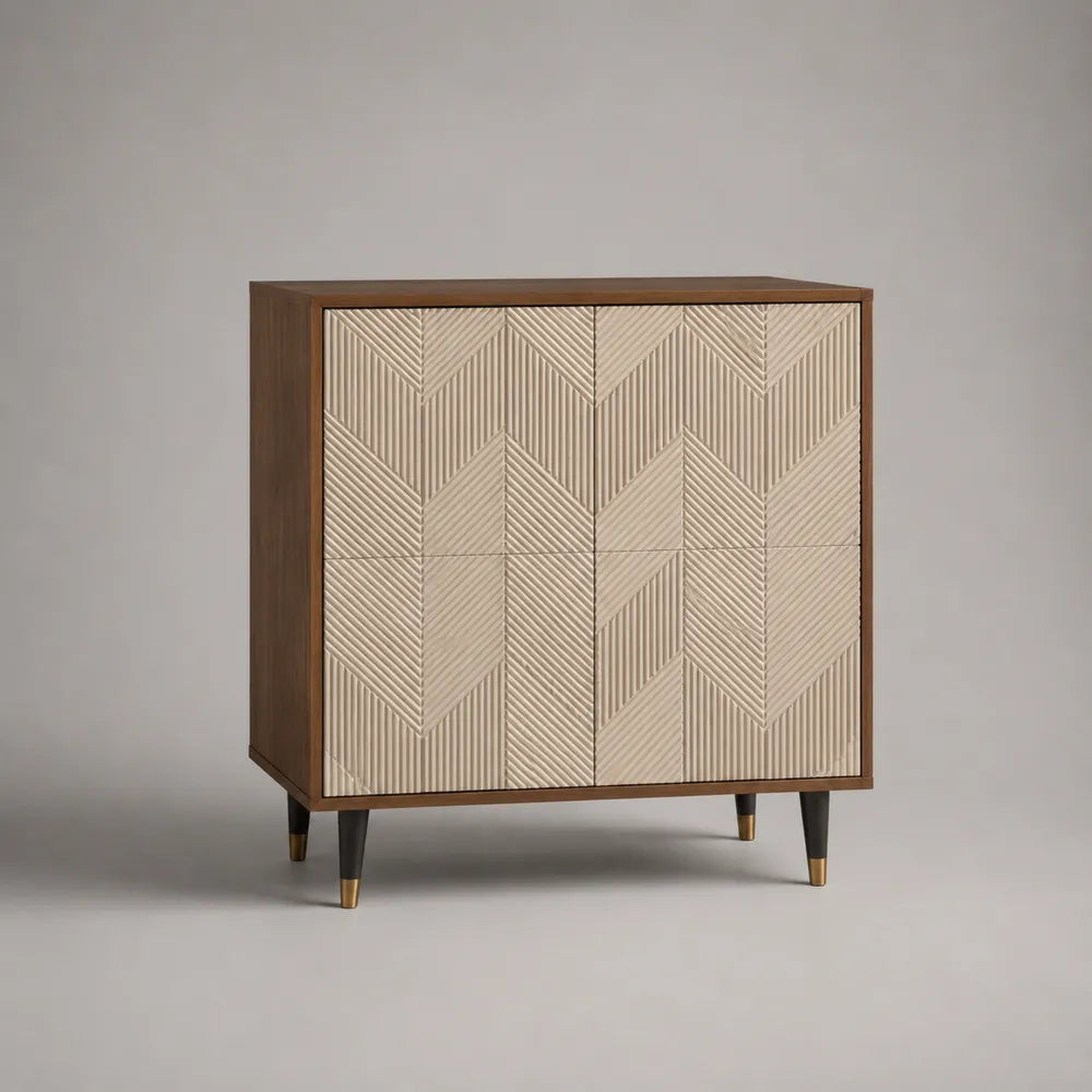 Credenza 90 x 40 x 110 cm 4 ante in MDF effetto noce con frontali decorativi geometrici gambe in metallo nero con puntali dorati